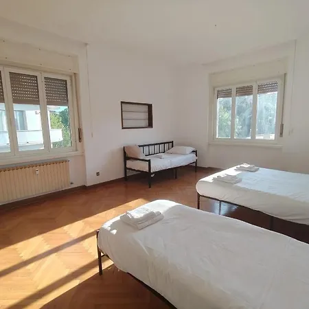 Dock Bay Apartment *